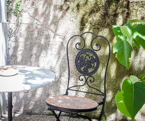 Studio Des Musiciens Apartment *